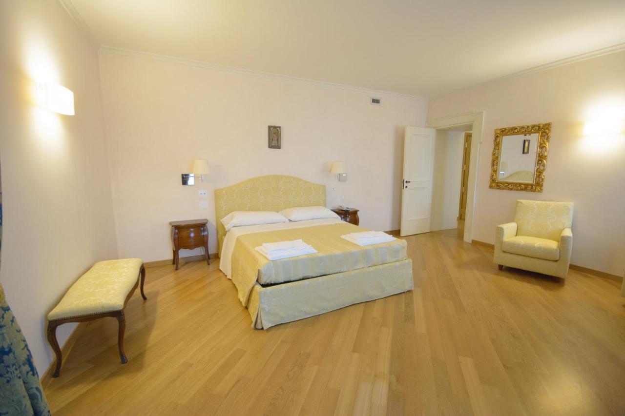 Domus Stella Maris - Casa Per Ferie Hotel Ancona Exterior photo