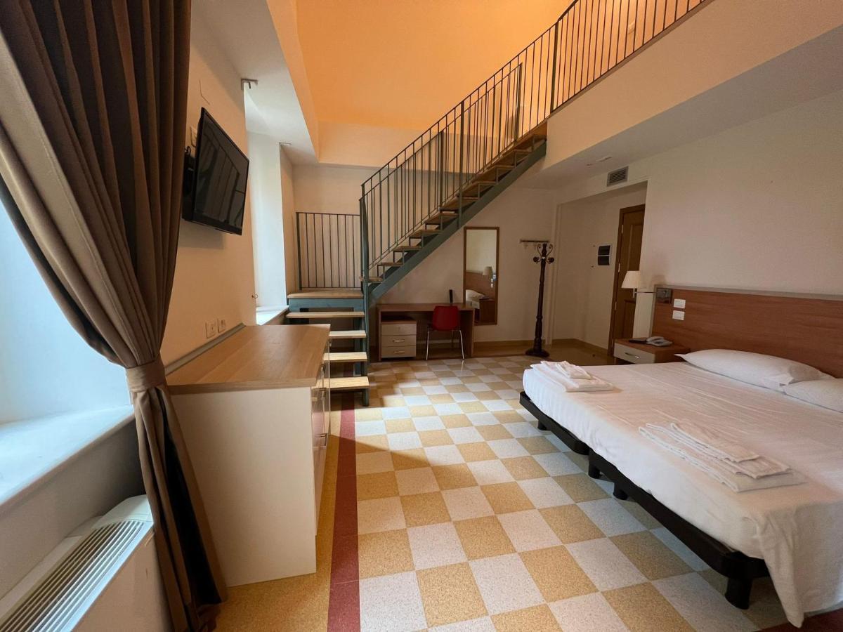 Domus Stella Maris - Casa Per Ferie Hotel Ancona Exterior photo